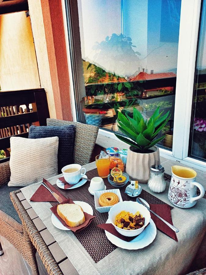 Hotel Casa Cristina à Braşov Extérieur photo