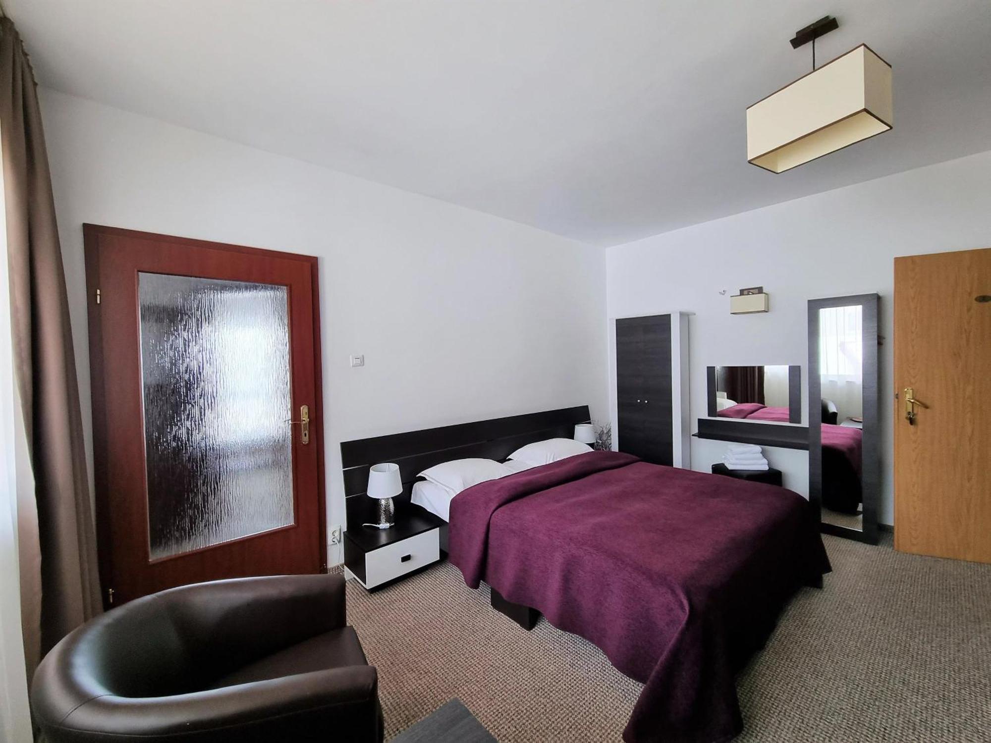 Hotel Casa Cristina à Braşov Extérieur photo