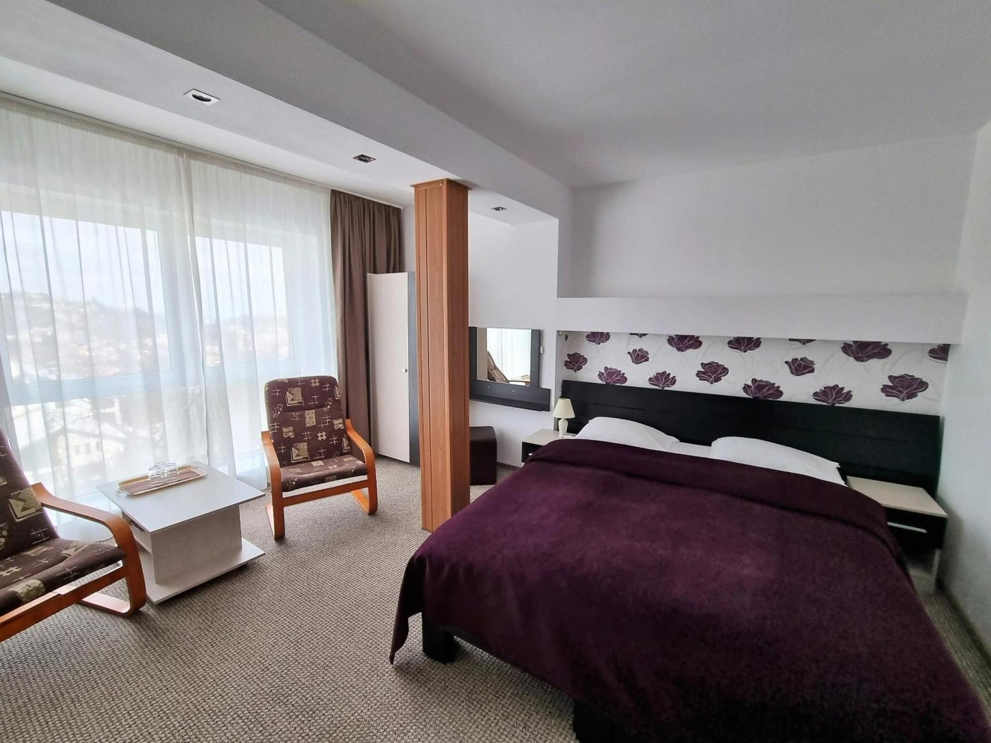 Hotel Casa Cristina à Braşov Extérieur photo