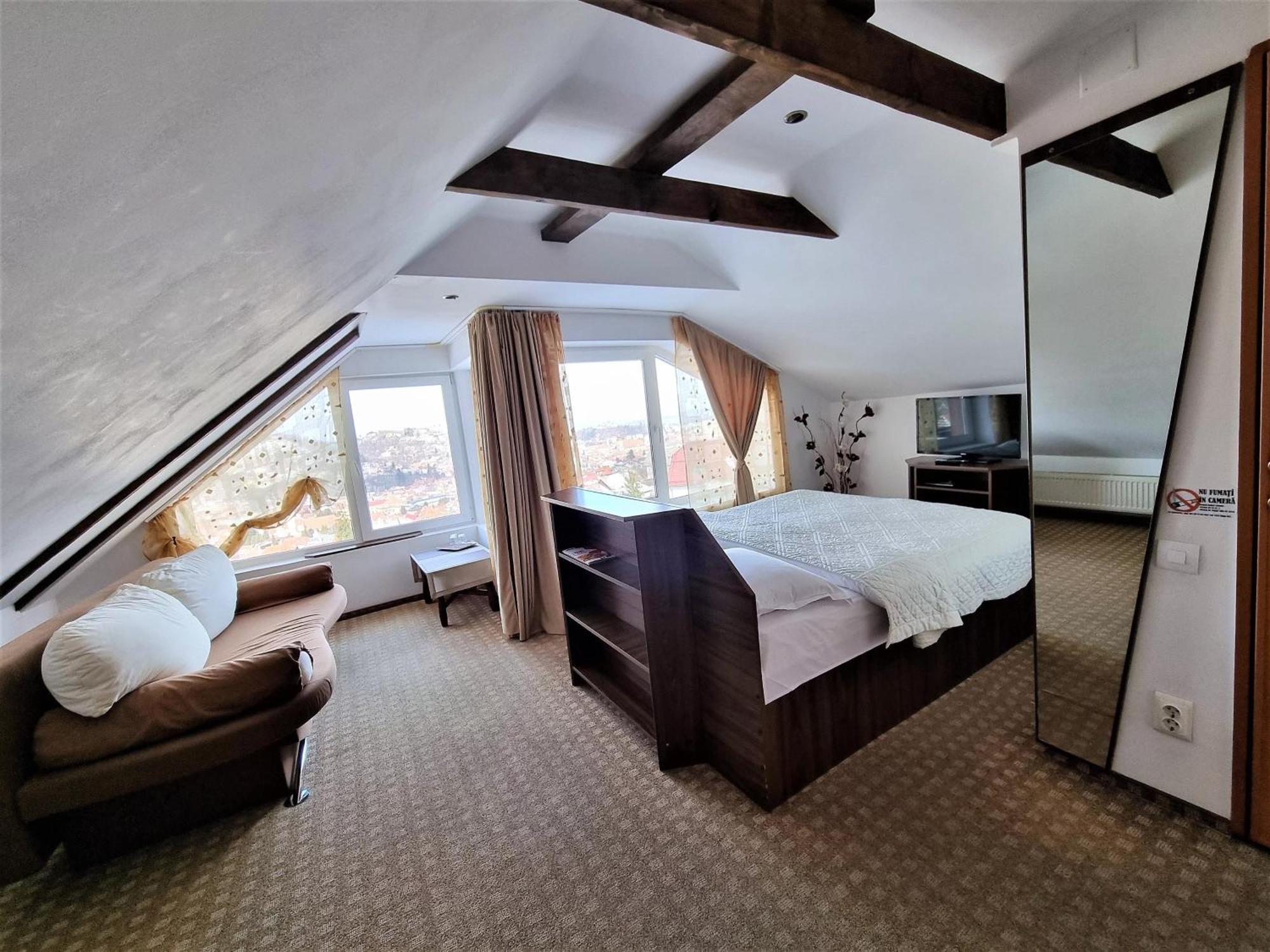 Hotel Casa Cristina à Braşov Extérieur photo