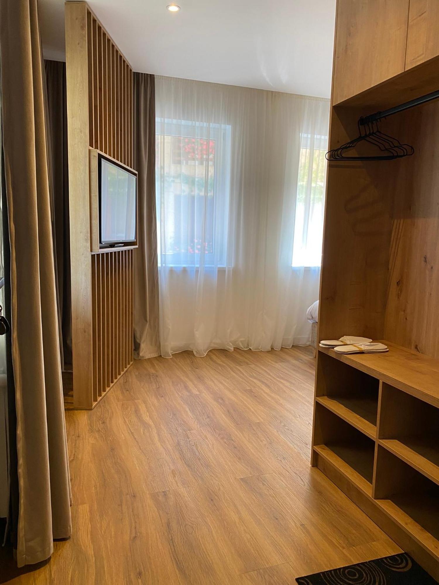 Hotel Casa Cristina à Braşov Extérieur photo
