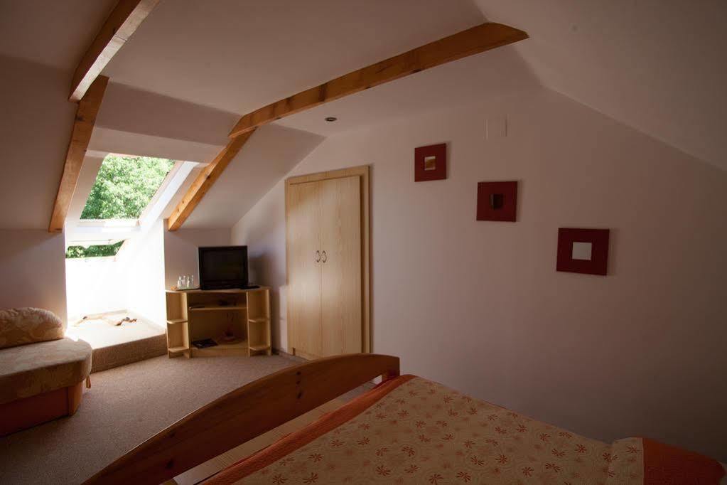 Hotel Casa Cristina à Braşov Extérieur photo